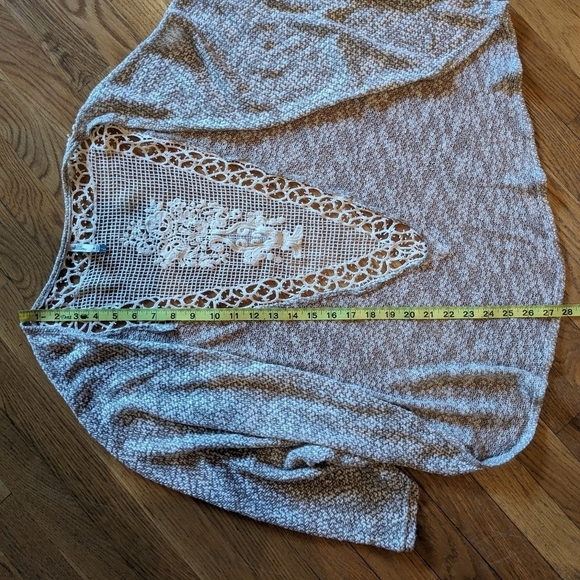 Wallflower Large Beige & Cream Lace Back Open Front Half Batwing Sleeve Cardigan - Picture 9 of 9